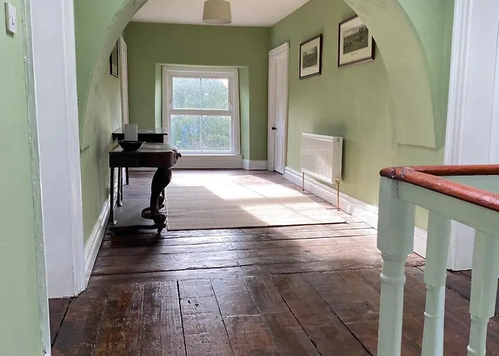 Farnagh House - En Bedrooms Hétvégi ház